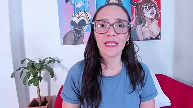 Jessica Herrera  online show from October 14, 2025, 8:42 pm