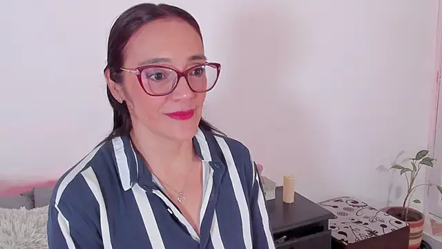Snapshot of Jessica_Herrera_ chatting on April 22, 2026, 10:00 pm Jessica Herrera online show from April 22, 2026, 10:00 pm