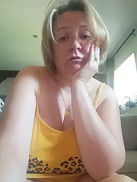 lady charlyne online show from May 27, 2026, 7:16 am
