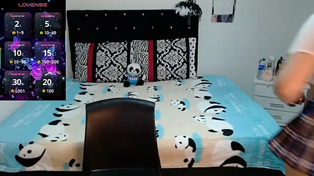 Snapshot of soniafuckboobs chatting on February 4, 2026, 12:33 pm soniafuckboobs online show from February 4, 2026, 12:33 pm