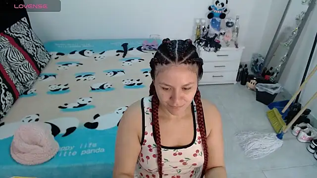 Snapshot of soniafuckboobs chatting on February 17, 2026, 2:46 pm soniafuckboobs online show from February 17, 2026, 2:46 pm