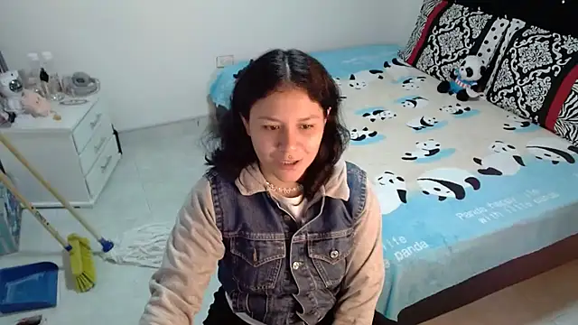 Snapshot of soniafuckboobs chatting on February 25, 2026, 12:15 pm soniafuckboobs online show from February 25, 2026, 12:15 pm