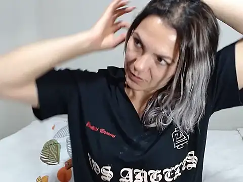 Chantal hott online show from January 10, 2025, 3:18 am