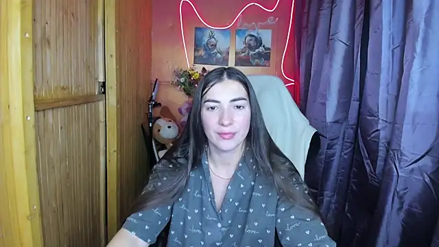 Snapshot of Fiery_Brunette_ chatting on December 25, 2024, 2:45 pm Fiery Brunette online show from December 25, 2024, 2:45 pm