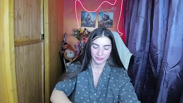 Snapshot of Fiery_Brunette_ chatting on December 26, 2024, 2:22 am Fiery Brunette online show from December 26, 2024, 2:22 am