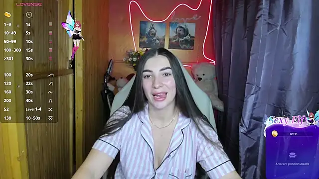 Snapshot of Fiery_Brunette_ chatting on January 8, 2025, 12:05 pm Fiery Brunette online show from January 8, 2025, 12:05 pm