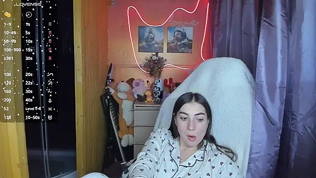 Snapshot of Fiery_Brunette_ chatting on March 12, 2025, 2:34 pm Fiery Brunette online show from March 12, 2025, 2:34 pm