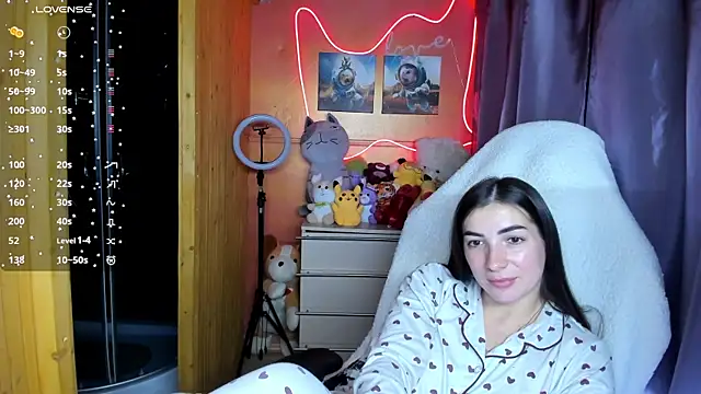 Snapshot of Fiery_Brunette_ chatting on September 19, 2025, 6:48 am Fiery Brunette online show from September 19, 2025, 6:48 am