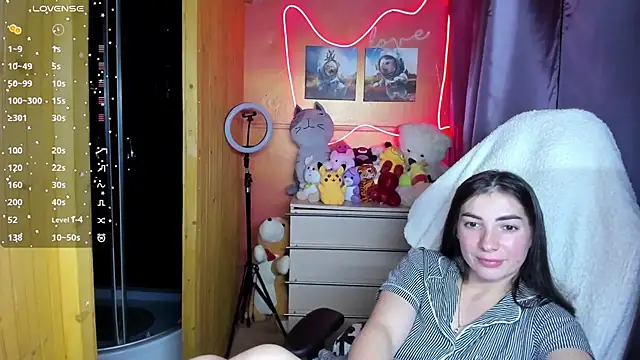 Snapshot of Fiery_Brunette_ chatting on October 13, 2025, 5:51 am Fiery Brunette online show from October 13, 2025, 5:51 am