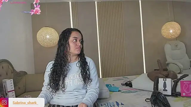 sabrina shark  online show from October 10, 2025, 3:05 am