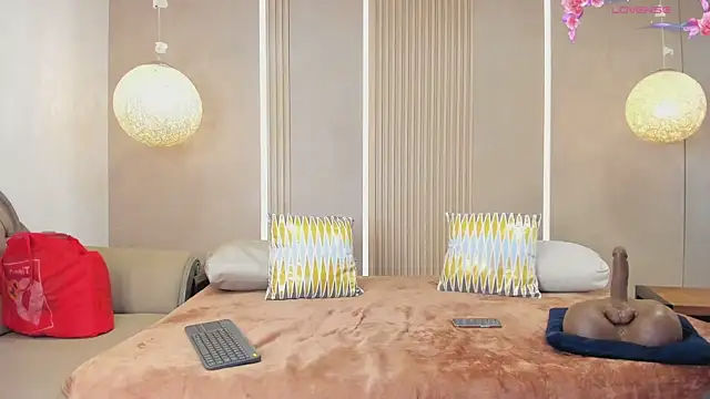 sabrina shark  online show from February 25, 2026, 1:37 am