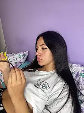 hannahb-e online show from January 30, 2025, 5:39 pm