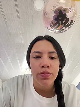 hannahb-e online show from January 31, 2025, 3:44 pm