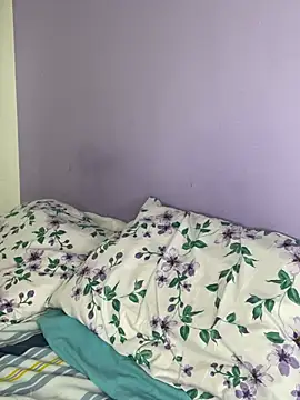 hannahb-e online show from March 18, 2025, 8:26 pm