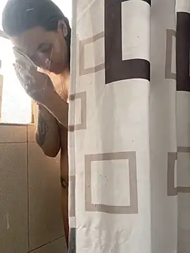 hannahb-e online show from September 18, 2025, 3:25 pm