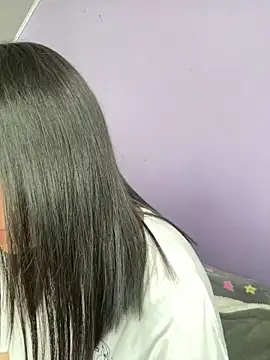 hannahb-e online show from September 21, 2025, 4:52 pm