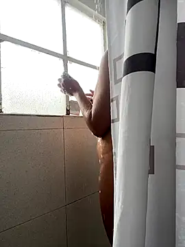 hannahb-e online show from October 29, 2025, 8:32 pm