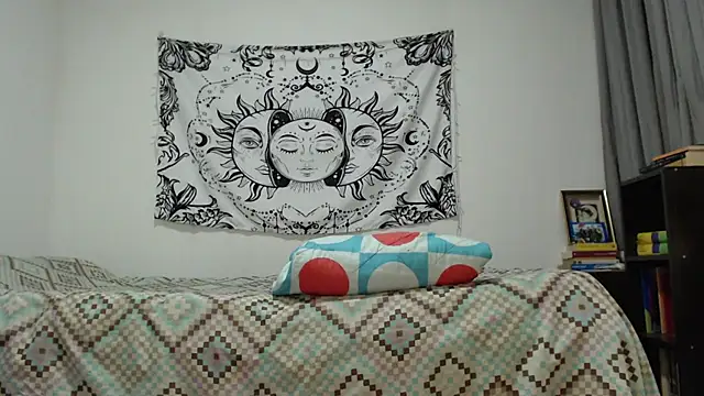 Snapshot of AlinaWoolf_ chatting on February 9, 2025, 4:14 am AlinaWoolf  online show from February 9, 2025, 4:14 am