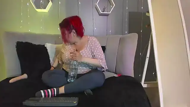 Sammy owens  online show from February 12, 2025, 4:33 pm