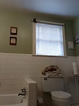 Snapshot of mariah2299 chatting on December 10, 2024, 5:11 pm mariah2299 online show from December 10, 2024, 5:11 pm