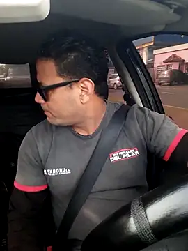 Snapshot of hecwil8 chatting on October 28, 2025, 11:47 am hecwil8 online show from October 28, 2025, 11:47 am