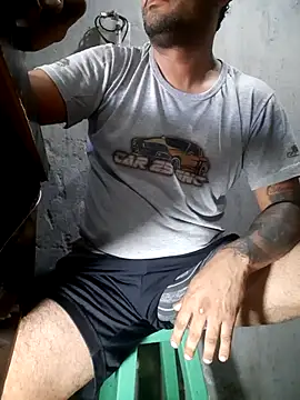 hecwil8 online show from February 20, 2026, 12:27 pm