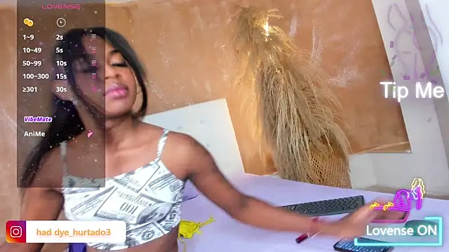 Snapshot of shenielxx chatting on March 3, 2026, 1:17 pm shenielxx online show from March 3, 2026, 1:17 pm