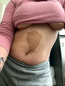 Snapshot of Angel__lika chatting on October 31, 2025, 6:47 am Angel  lika online show from October 31, 2025, 6:47 am