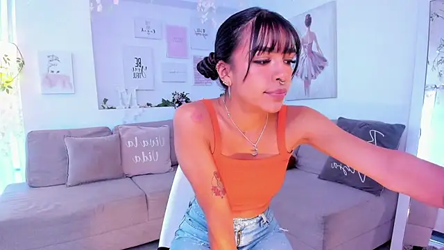 Snapshot of Michelle_se chatting on January 8, 2025, 5:26 pm Michelle se online show from January 8, 2025, 5:26 pm