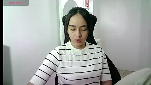 Snapshot of aineangeel chatting on June 26, 2026, 1:32 am aineangeel online show from June 26, 2026, 1:32 am