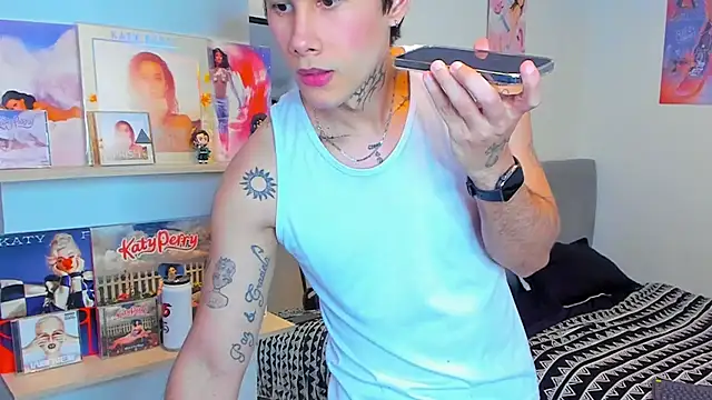 Snapshot of JayHotxxx chatting on May 19, 2026, 1:00 am JayHotxxx online show from May 19, 2026, 1:00 am