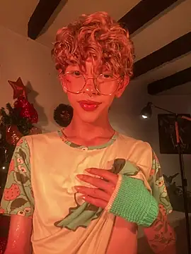 lyamthommpson online show from December 18, 2025, 7:31 pm