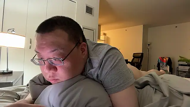 Snapshot of slaveasianboy chatting on July 15, 2026, 8:41 am slaveasianboy online show from July 15, 2026, 8:41 am