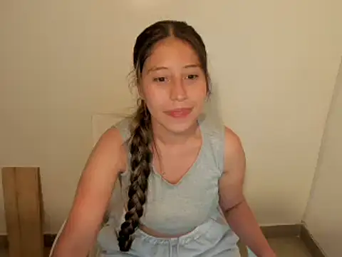 kiaraowen online show from March 15, 2025, 12:25 am