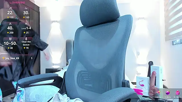 AnaRuiz online show from March 10, 2025, 12:15 pm