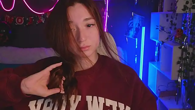 YasmineWest online show from October 28, 2025, 1:53 am