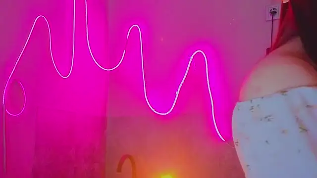 YasmineWest online show from November 19, 2025, 5:46 pm