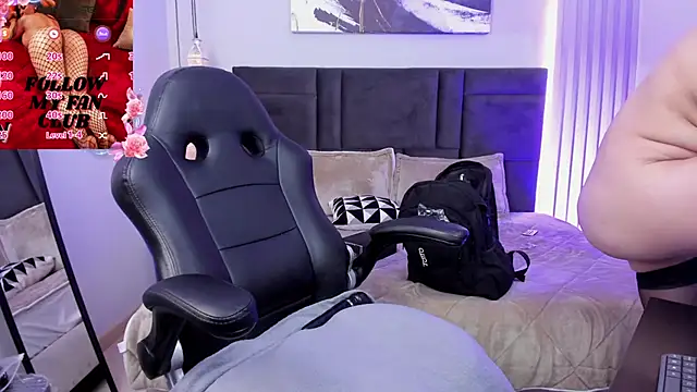 Snapshot of Tisha__lau chatting on September 8, 2025, 2:16 pm Tisha  lau online show from September 8, 2025, 2:16 pm