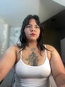 Snapshot of JulianaCastillo chatting on January 11, 2025, 8:22 am JulianaCastillo online show from January 11, 2025, 8:22 am