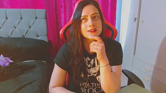 Noamartin  online show from September 9, 2025, 10:42 pm