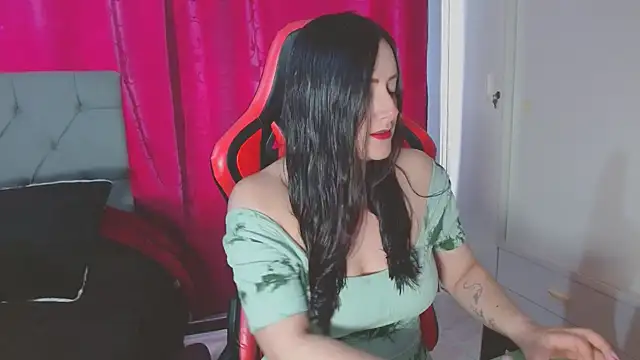 Noamartin  online show from November 27, 2025, 8:55 pm