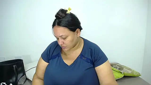 CrushOnMe  online show from January 13, 2026, 12:32 pm