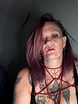 renegade vyxxen online show from March 6, 2026, 12:23 pm