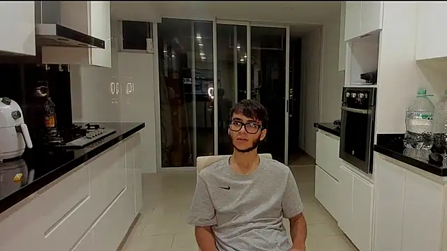 alejdrip online show from September 26, 2025, 9:13 am