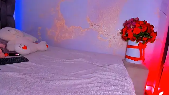 camilawhite   online show from February 17, 2026, 5:19 pm