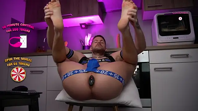 kennethwade online show from December 6, 2024, 8:40 pm