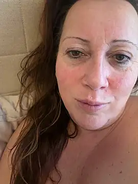 xsexycurvymilf online show from February 14, 2026, 8:55 am