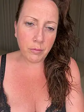 Snapshot of xsexycurvymilf chatting on May 6, 2026, 2:55 pm xsexycurvymilf online show from May 6, 2026, 2:55 pm
