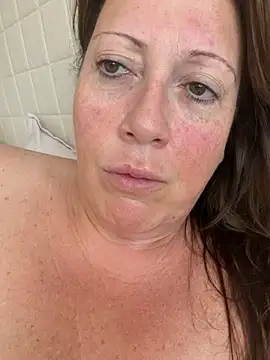 Snapshot of xsexycurvymilf chatting on May 22, 2026, 6:42 am xsexycurvymilf online show from May 22, 2026, 6:42 am