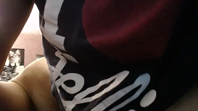 Fire  Foxx online show from December 3, 2024, 1:54 pm